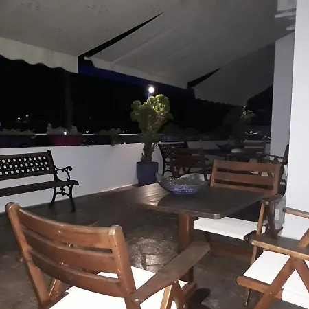 Guest house Iliachtida Plaka (Milos)